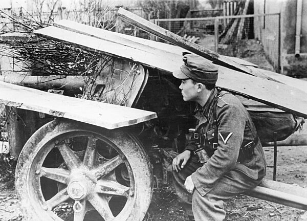 German soldier with an anti-tank gun on the Western Front, 1944