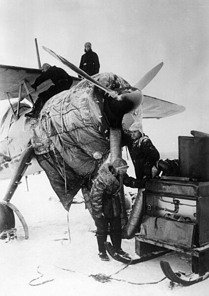 Warm up of a motor on a German reconnaissance plane on the Eastern Front, 1941