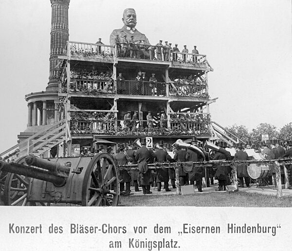 Concert in front of the Iron Hindenburg, 1916