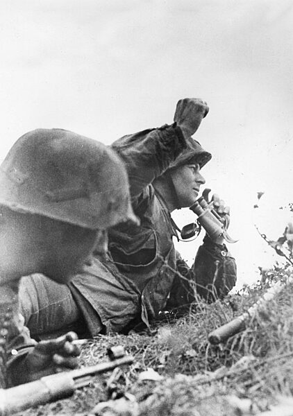 Deutsche Soldaten bei Kämpfen im Weichselbogen, 1944