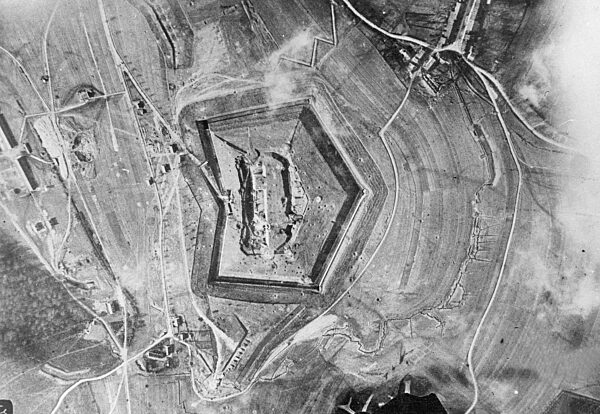 Fort Douaumont bei Verdun, 1915
