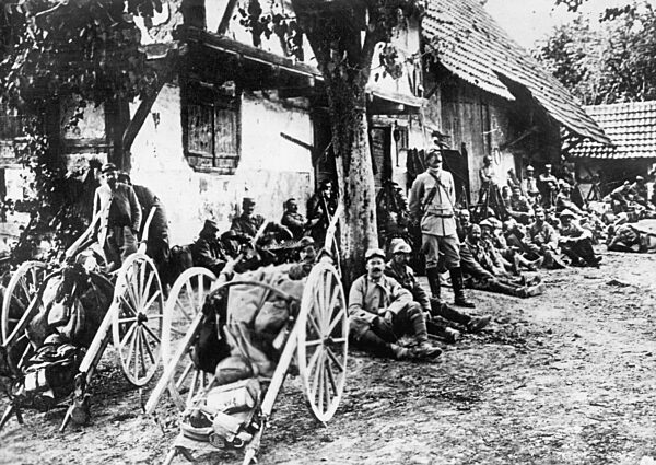 Französische Soldaten hinter der Westfront im Somme-Abschnitt, 1916