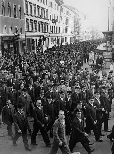 Aufmarsch zum Ersten Mai, 1935