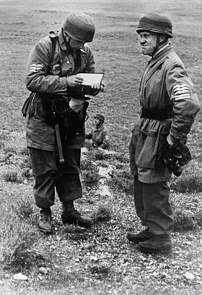 Giving orders after landing at the Corinthian Isthmus, 1941