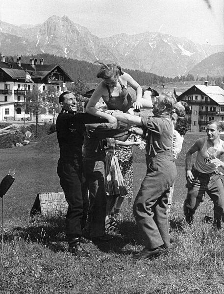 Urlaub im Feriendorf der Panzersoldaten und Panzerarbeiter, 1943