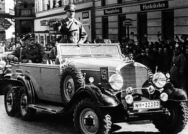 Adolf Hitler in Linz, 1938