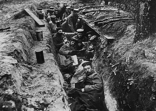German soldiers in a trench on the Western front, 1915