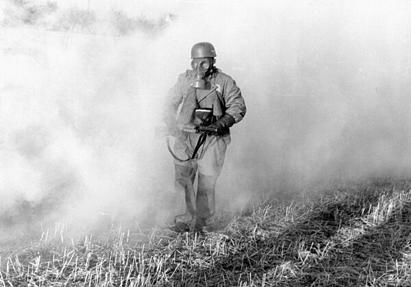 Paratrooper at a maneuver, 1939