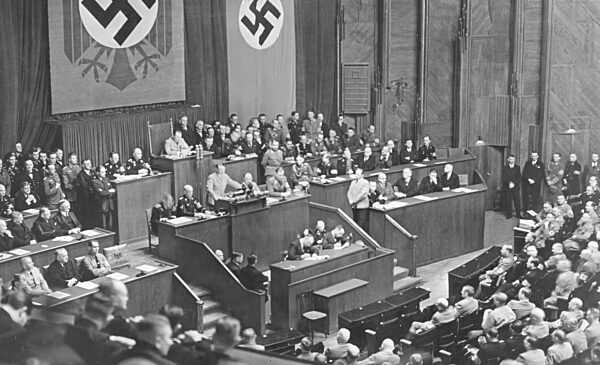Hitler-Rede vor dem Reichstag in der Berliner Krolloper, 1936