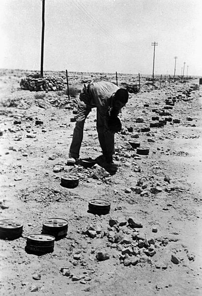 Military action on the egytian border, battle of El Alamein, 1942 