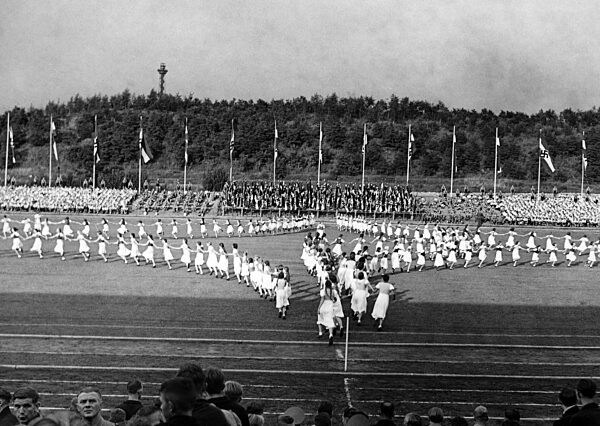 Sportfest im Mommstenstadion, Berlin 1939