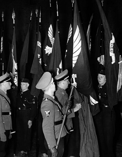 Baldur von Schirach at a flag consecration, 1934