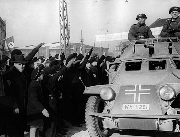 German troops marching into Memel, 1939