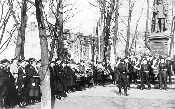 Reconstruction of the Kaiser Wilhelm monument in Memel, 1939
