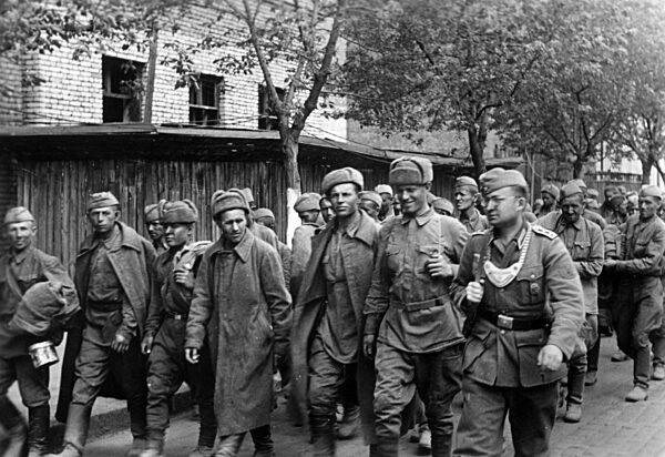 Transport of prisoners through Kharkov, May 1942