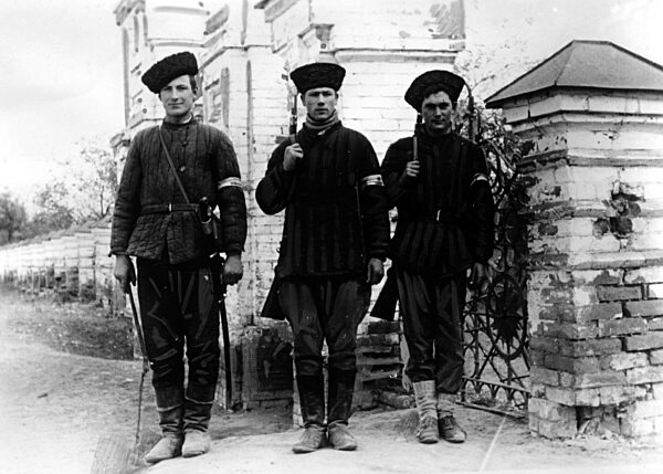 Kosakische Dorfpolizisten aus Budjonnowsk, 1942