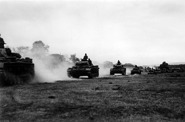 German tanks on the march at the southern sector of the Eastern Front, 1942