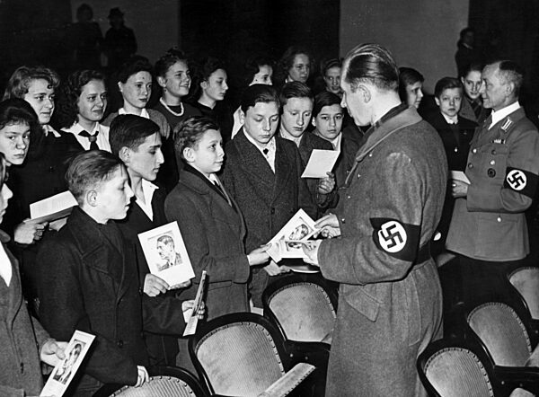 Entry to the Hitler Youth, 1944