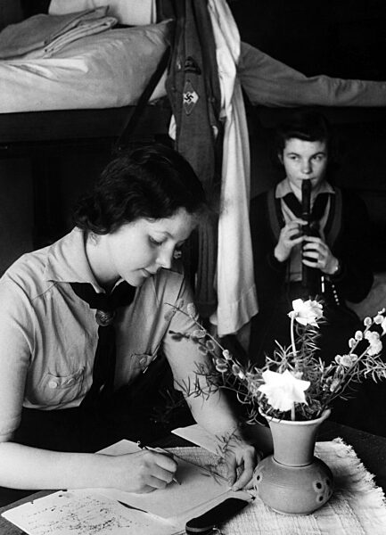 BDM training camp in Buckow, 1939