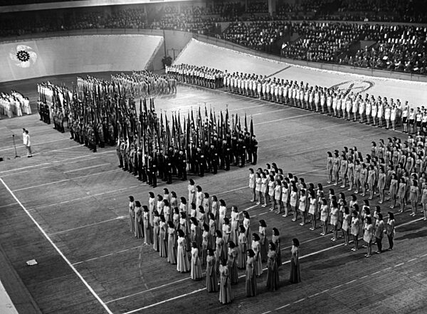 Jahresfeier der KdF in der Berliner Deutschlandhalle, 1942