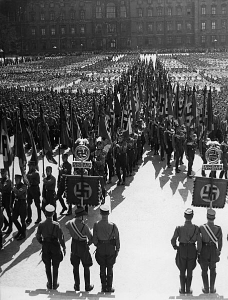 The SA marching at the Berlin City Palace, 1940