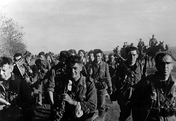German infantry advancing on the southern Eastern front, May 1942
