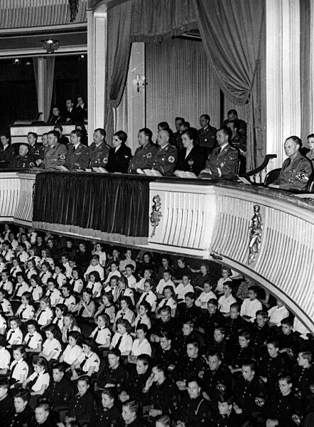 Ceremony of obligation in Berlin, 1943