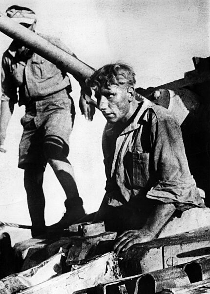 Military action on the egytian border, battle of El Alamein, 1942 