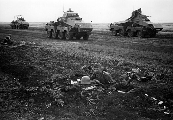 German armored cars at Kharkov-Izium, May 1942
