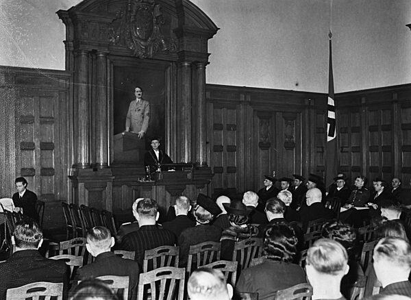 Celebration of the "Foundation of the Reich" at the Berlin School of Economics, 1942