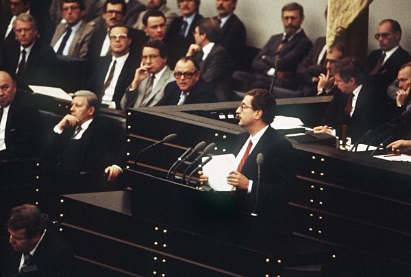 Helmut Schmidt gestürzt - Helmut Kohl neuer Bundeskanzler