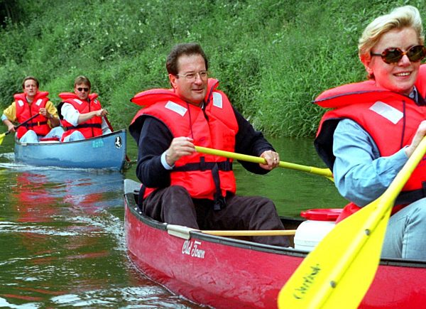 "Steuermann" Kinkel: Zickzack-Kurs auf der Lahn...