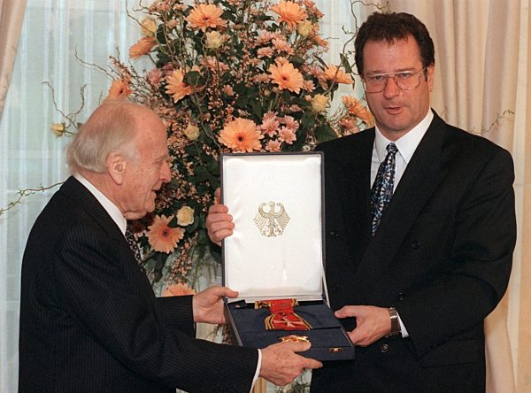 Höchste deutsche Ordensauszeichnung für Yehudi Menuhin