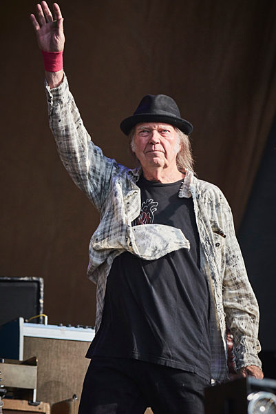 NEIL YOUNG AT HYDE PARK