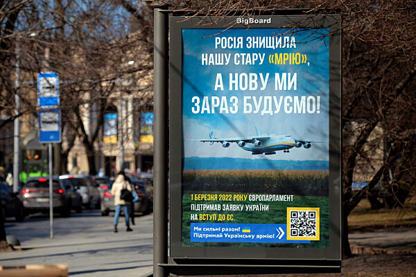 Wartime posters in Lviv