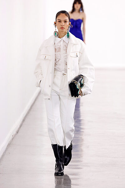 Giambattista Valli   Ready to wear Fall winter 2023/24 Paris March 2023