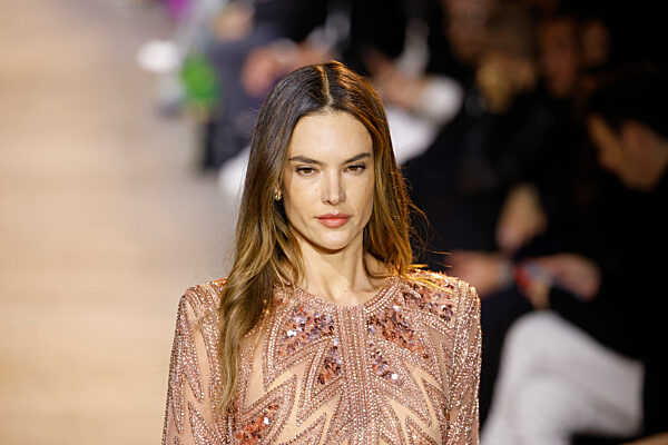 Elie Saab Ready to wear fall winter 2024/25 Paris 02 March 2024