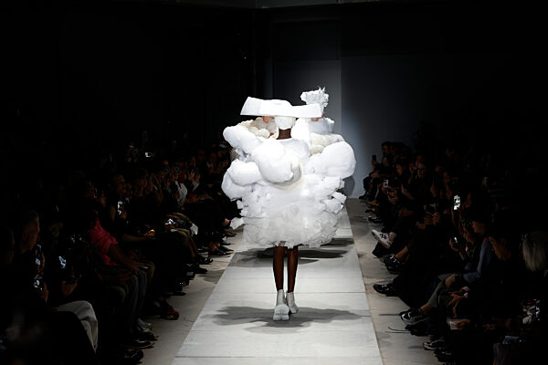 Comme des Garcons Ready to wear spring summer 2025
Paris september 2024