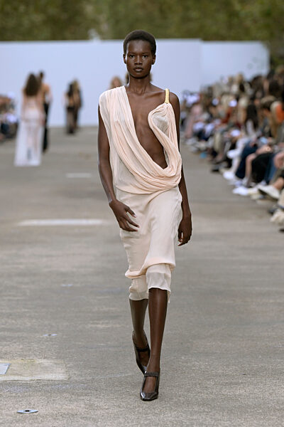 Stella McCartney Ready To Wear Spring Summer 2025 Paris Fashion Week, 30 September 2024