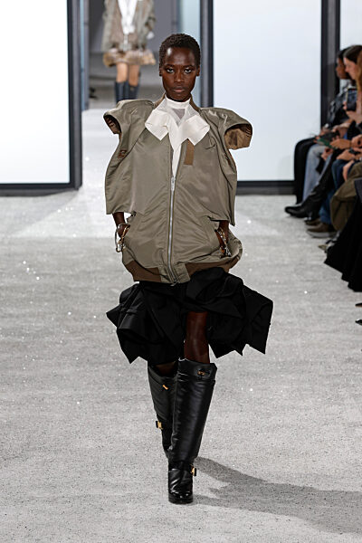 Sacai Ready To Wear Spring Summer 2025 Paris Fashion Week, 30 September 2024