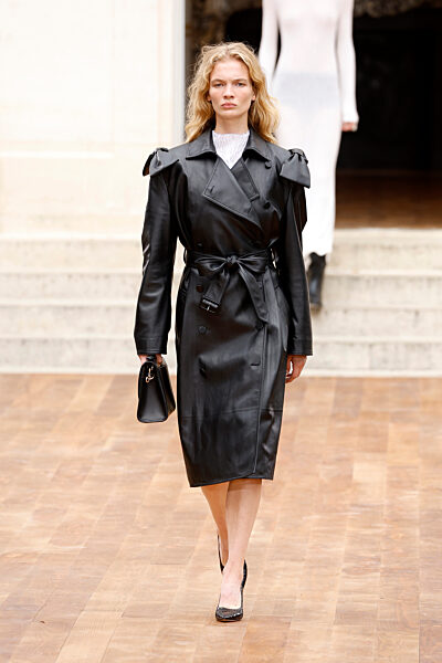 Gabriela Hearst Ready To Wear Spring Summer 2025 Paris Fashion Week, 30 September 2024