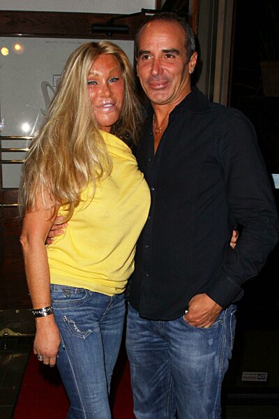 Jocelyn Wildenstein dines with her boyfriend Lloyd Klein at "Madeo" restaurant in Beverly Hills