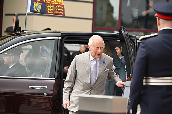 HRH King Charles and HM Queen Camilla visit Bradford Live