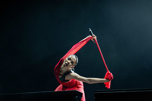 FKA Twigs at Primavera Sound 2025