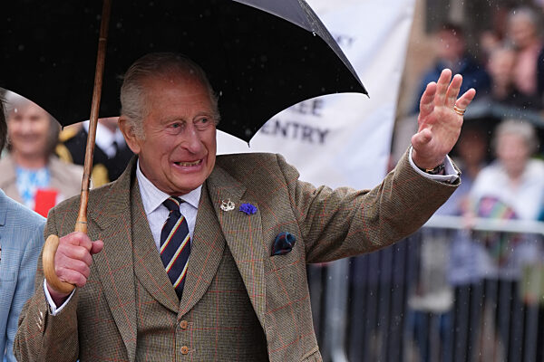King visits Scotland for Holyrood Week