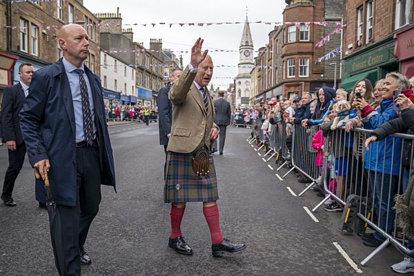 King visits Scotland for Holyrood Week