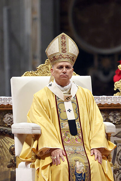 The Pope celebrates Christmas Eve Mass in St. Peter's Basilica