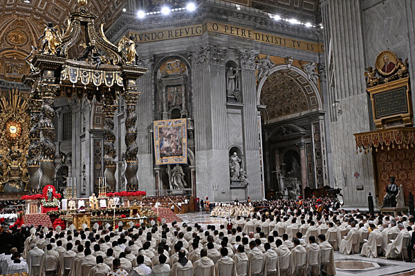 The Pope celebrates Christmas Eve Mass in St. Peter's Basilica