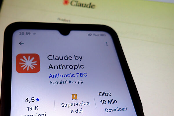 AI in Warfare: Anthropic's Claude