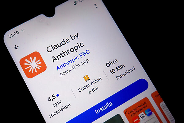 AI in Warfare: Anthropic's Claude